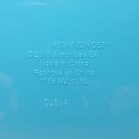 American Girl Truly blue hairstyling caddy missing a few things - Picture 10 of 10